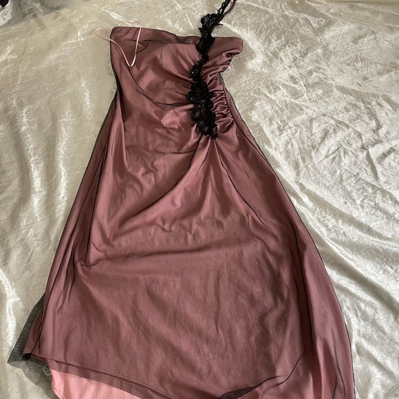 Pink and black one-shoulder asymmetrical formal dress with slit - Picture 9 of 15